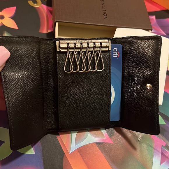 Authenticated Louis Vuitton damier black keys & card holder - Picture 11 of 11